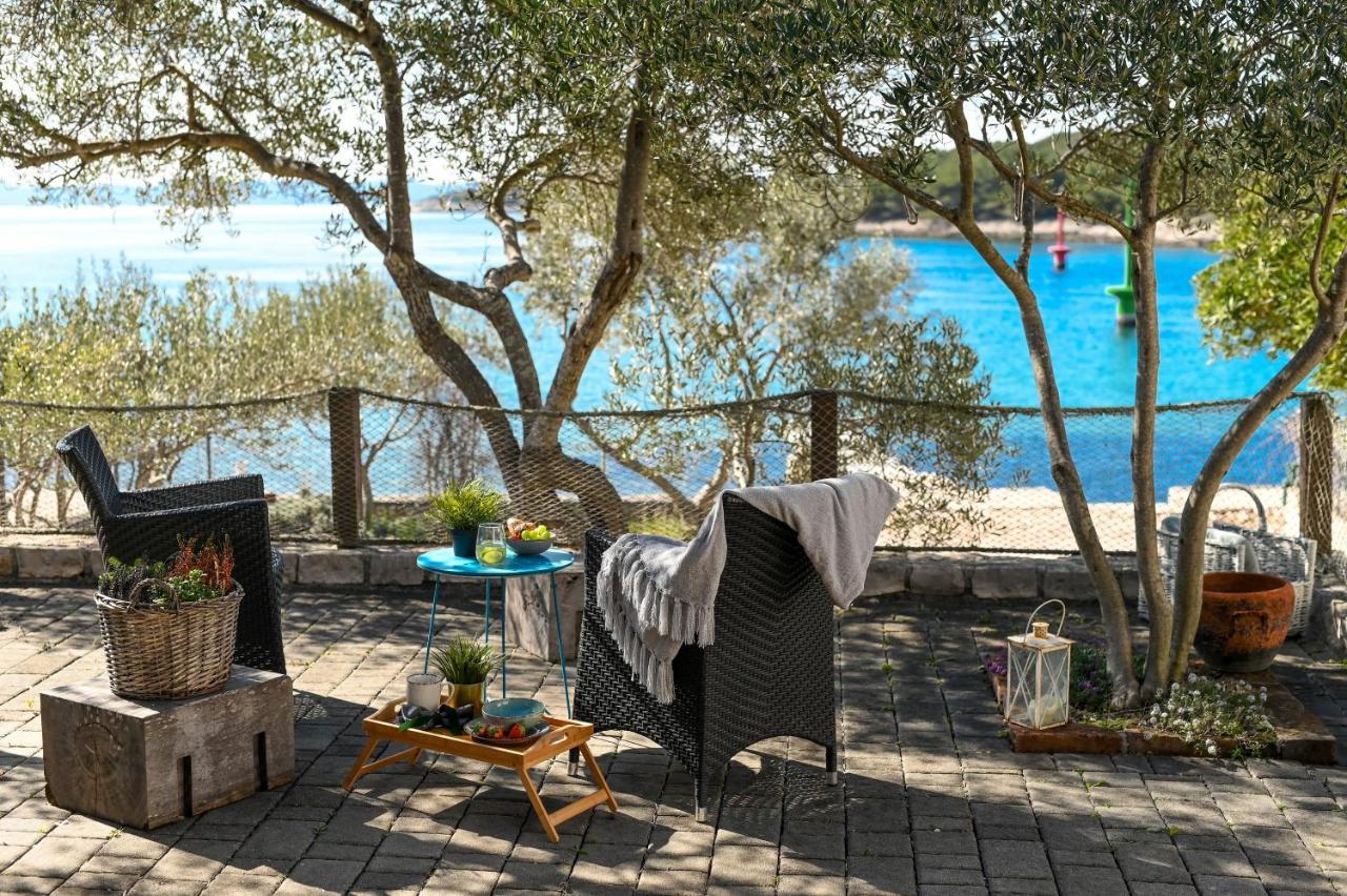 Mia Mobile Home With Jacuzzi Ždrelac Екстериор снимка