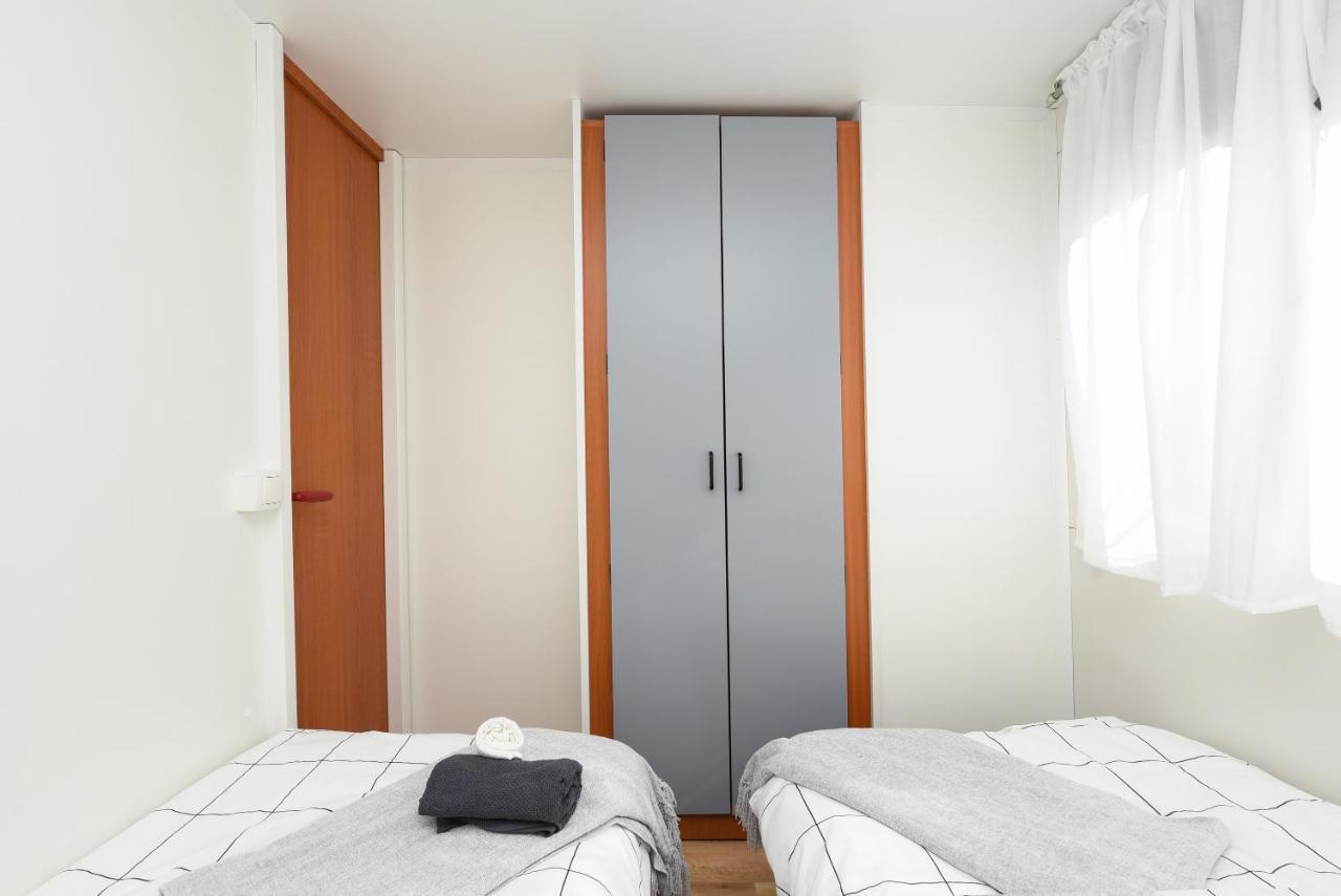 Mia Mobile Home With Jacuzzi Ždrelac Екстериор снимка