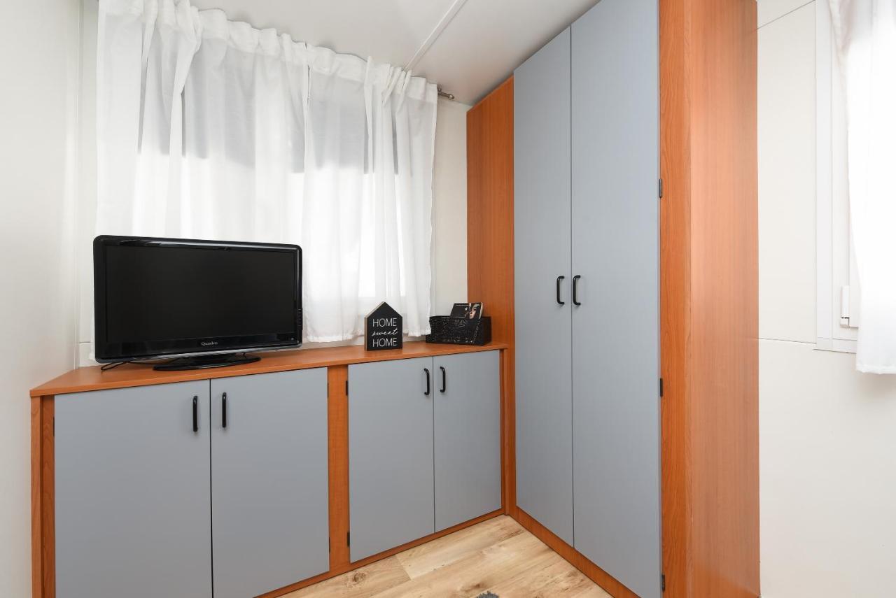 Mia Mobile Home With Jacuzzi Ždrelac Екстериор снимка