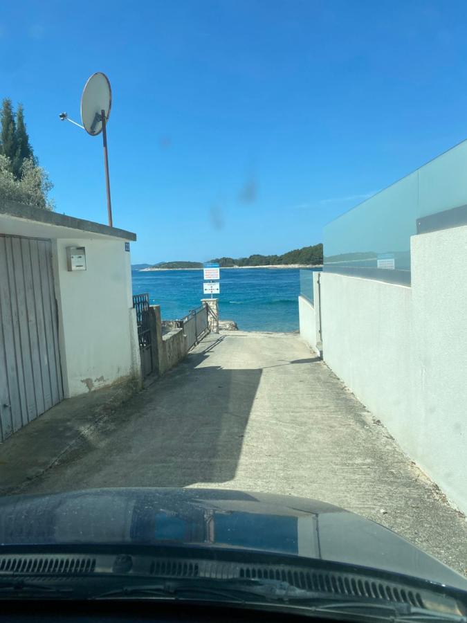 Mia Mobile Home With Jacuzzi Ždrelac Екстериор снимка